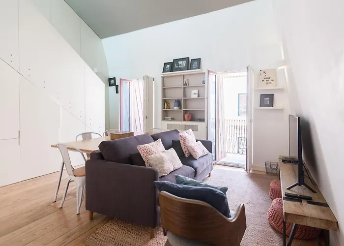 Feels Like Home Bairro Alto Design Flat